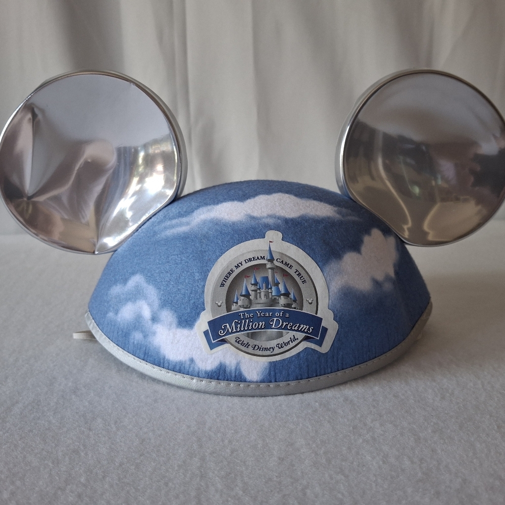 Walt Disney World Year of a Million Dreams Mickey Mouse Ear Hat